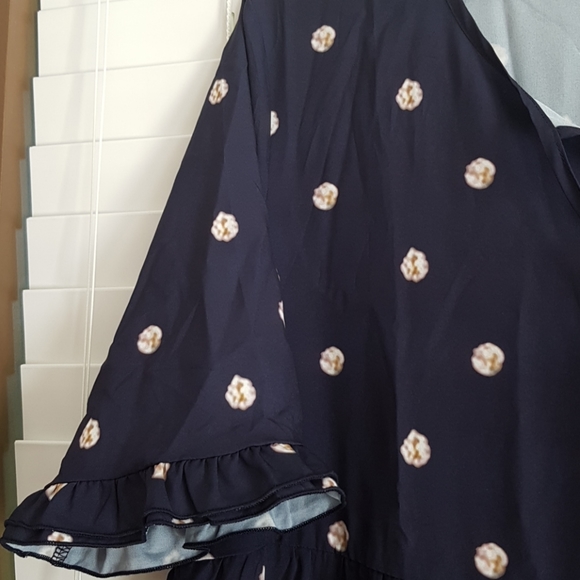 Dress - Picture 4 of 5